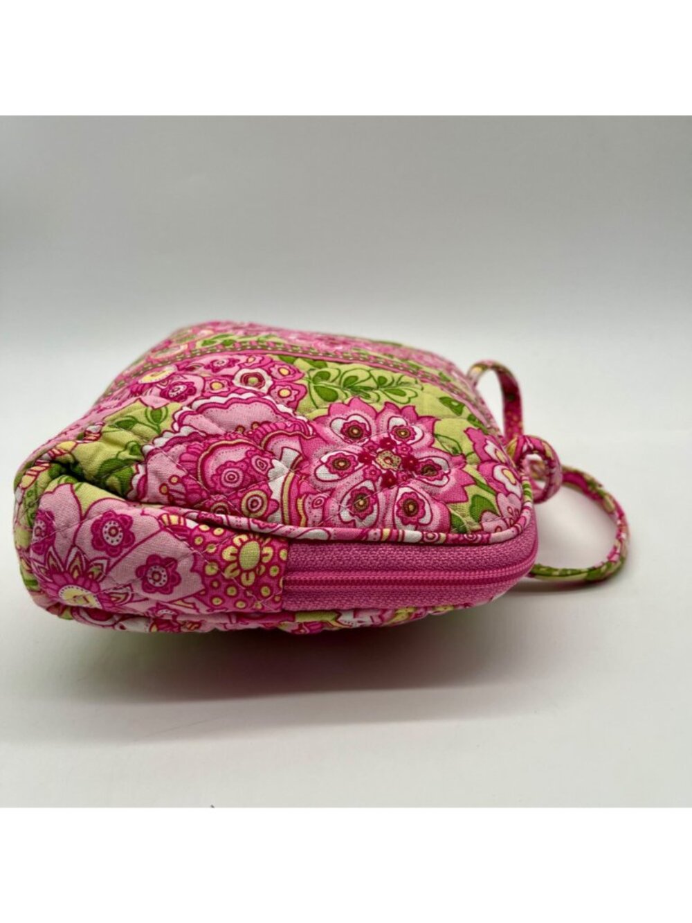 Vera Bradley Petal Pink Floral Quilted Makeup Bag - Picture 4 of 10